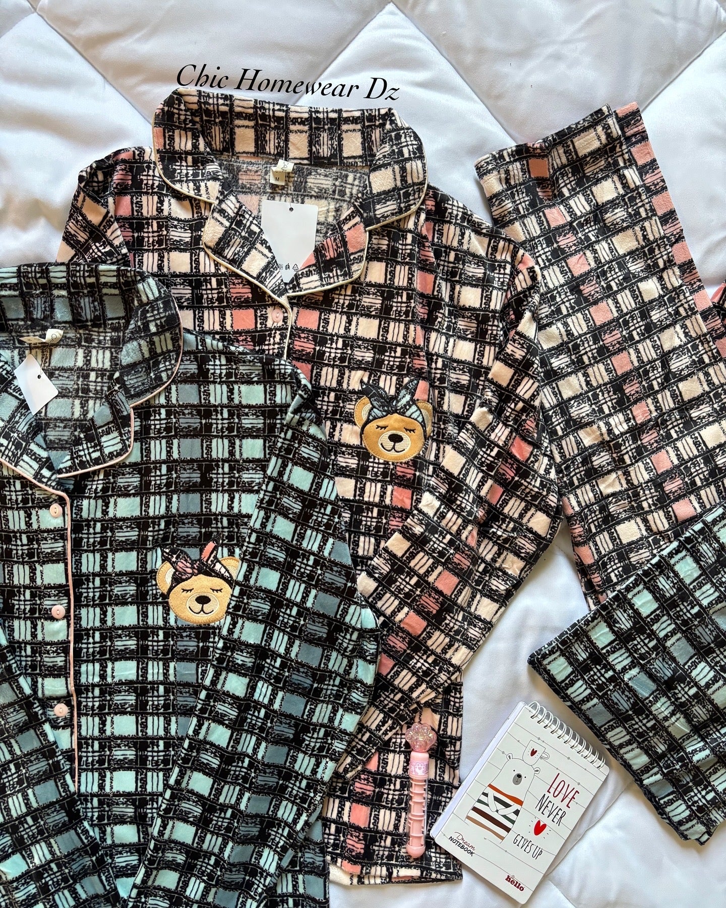 Pyjamas d’hiver velours boutonné Caress M134
