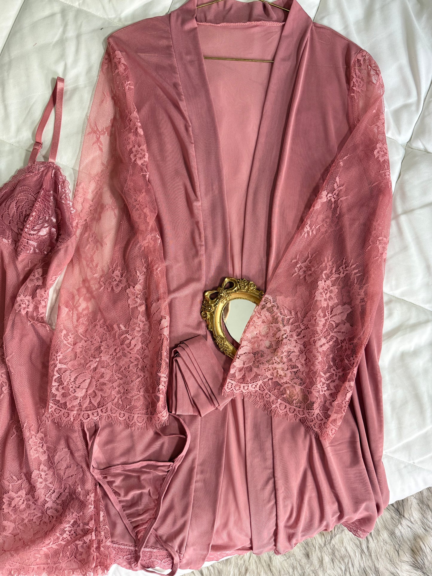 Déshabillée en dentelle raffiné