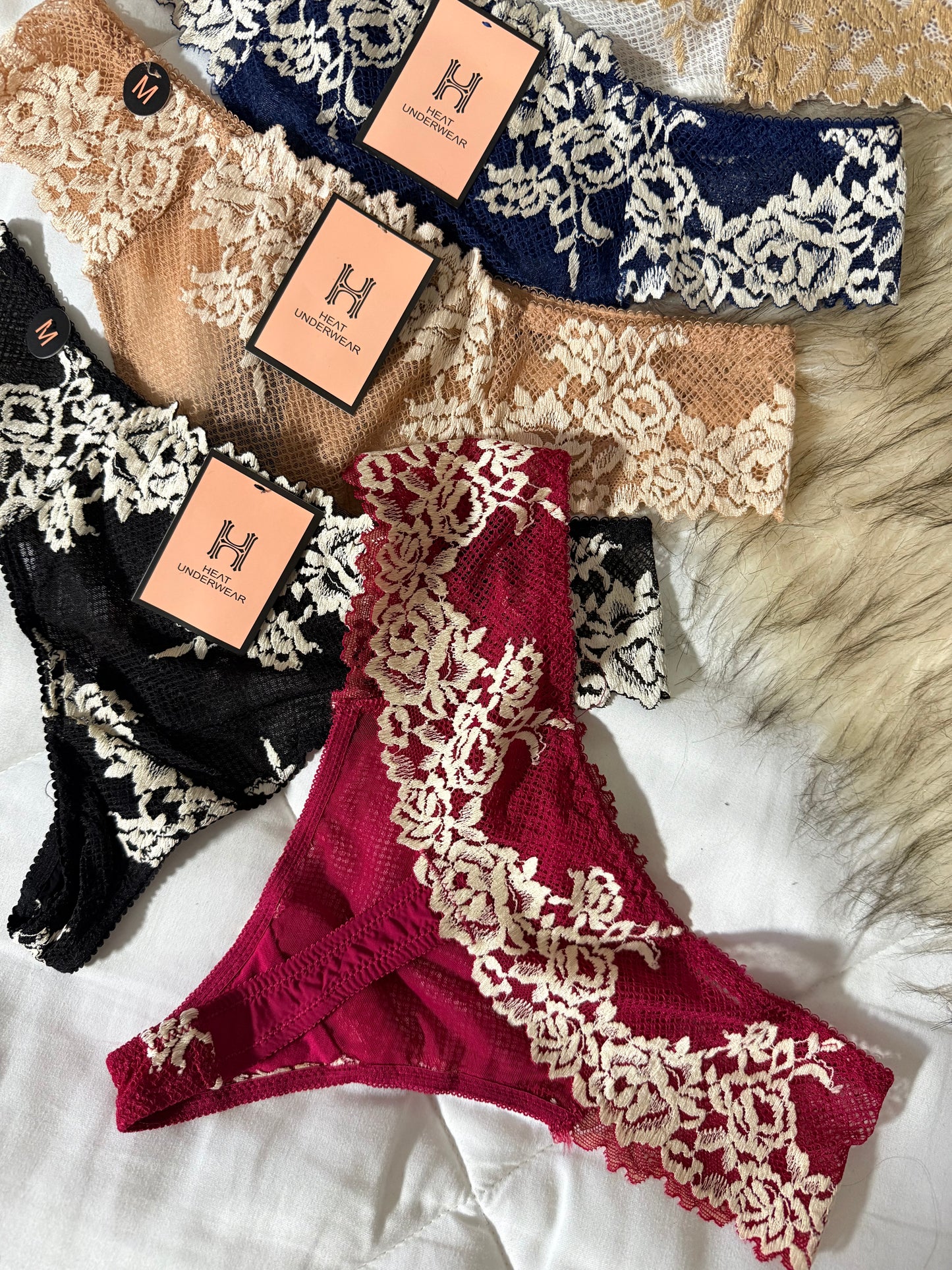 String en dentelle H