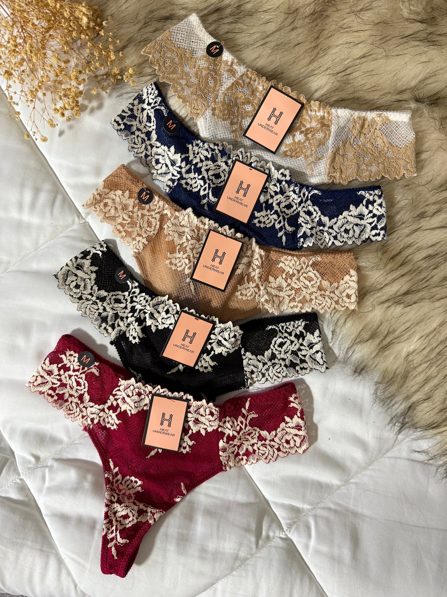 String en dentelle H